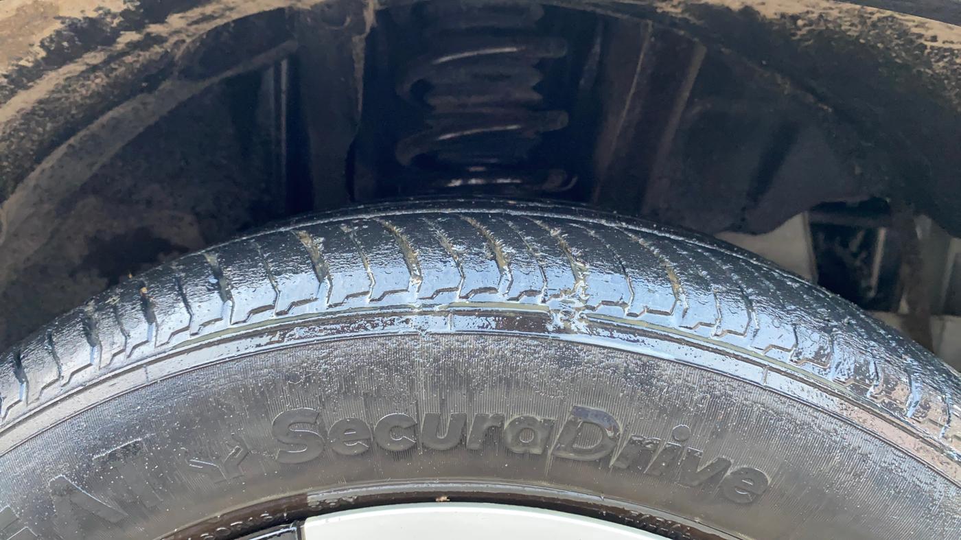 2021 Nissan MAGNITE XL, Petrol, Manual, 38,250 km, Right Front Tyre Tread