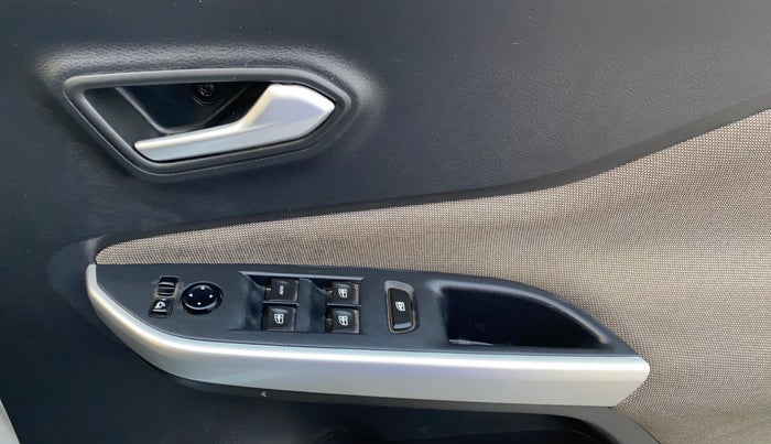 2021 Nissan MAGNITE XL, Petrol, Manual, 40,663 km, Driver Side Door Panels Control