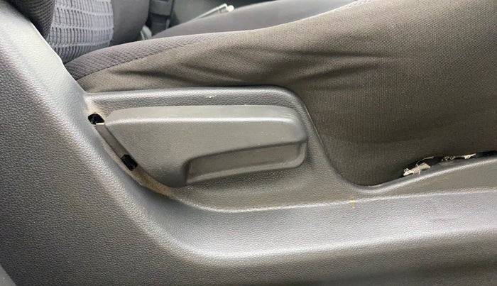 2013 Maruti Ritz VXI, Petrol, Manual, 59,321 km, Driver Side Adjustment Panel