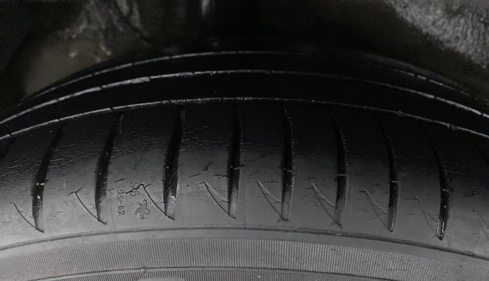 2017 Honda WR-V 1.2 i-VTEC VX MT, Petrol, Manual, 39,354 km, Right Rear Tyre Tread