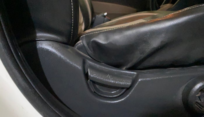 2015 Hyundai Xcent S 1.2, Petrol, Manual, 64,065 km, Driver Side Adjustment Panel