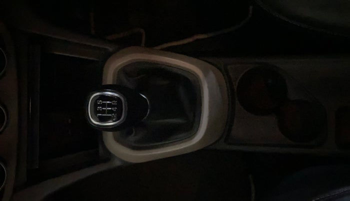 2015 Hyundai Xcent S 1.2, Petrol, Manual, 64,065 km, Gear Lever