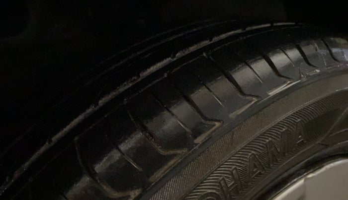 2015 Hyundai Xcent S 1.2, Petrol, Manual, 64,065 km, Left Front Tyre Tread