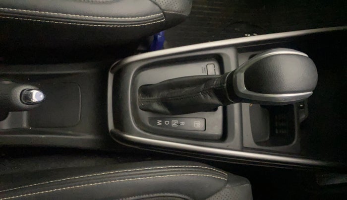 2022 Maruti XL6 ALPHA AT, Petrol, Automatic, 63,393 km, Gear Lever