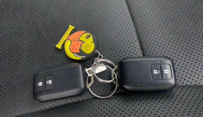 2022 Maruti XL6 ALPHA AT, Petrol, Automatic, 63,393 km, Key Close Up