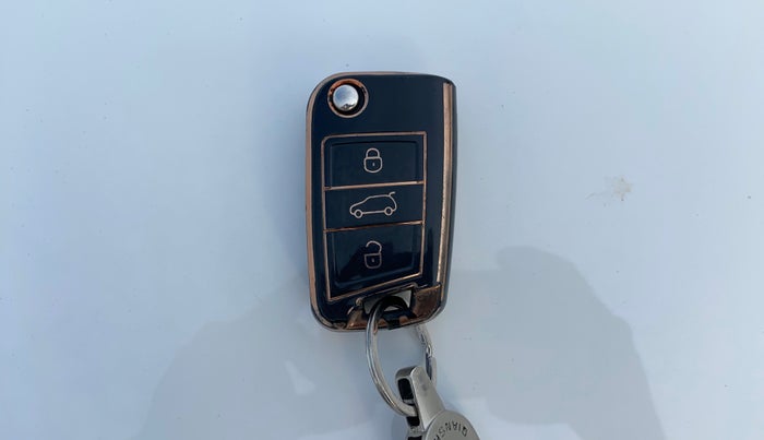 2021 Skoda KUSHAQ STYLE 1.0L TSI AT, Petrol, Automatic, 41,854 km, Key Close Up