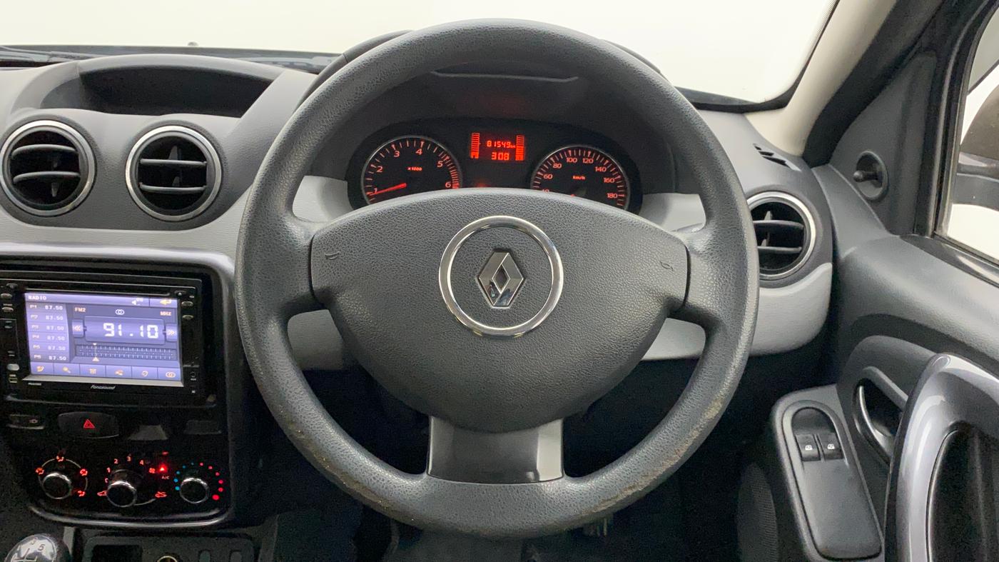 2014 Renault Duster 85 PS RXE DIESEL ADVENTURE, Diesel, Manual, 81,549 km, Steering Wheel Close Up