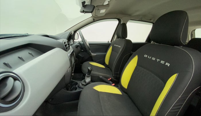 2014 Renault Duster 85 PS RXE DIESEL ADVENTURE, Diesel, Manual, 81,549 km, Right Side Front Door Cabin