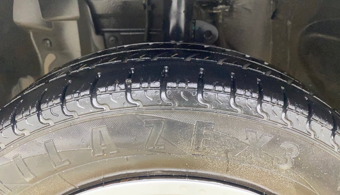 2015 Datsun Go T, Petrol, Manual, 1,22,106 km, Left Front Tyre Tread