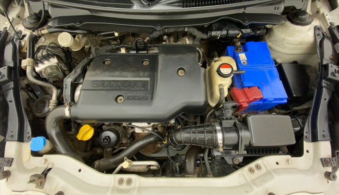2015 Maruti Swift VDI ABS, Diesel, Manual, 1,17,890 km, Open Bonet