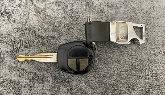 2015 Maruti Swift VDI ABS, Diesel, Manual, 1,17,890 km, Key Close Up