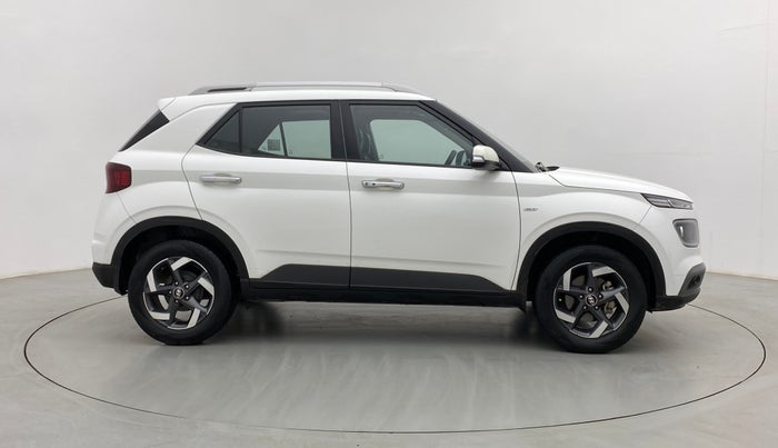 2019 Hyundai VENUE SX PLUS 1.0 TURBO DCT, Petrol, Automatic, 31,849 km, Right Side View