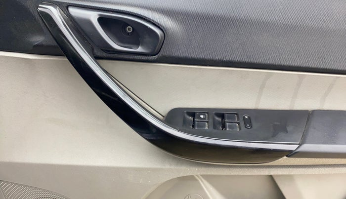 2018 Tata Tiago XM PETROL, Petrol, Manual, 83,861 km, Driver Side Door Panels Control
