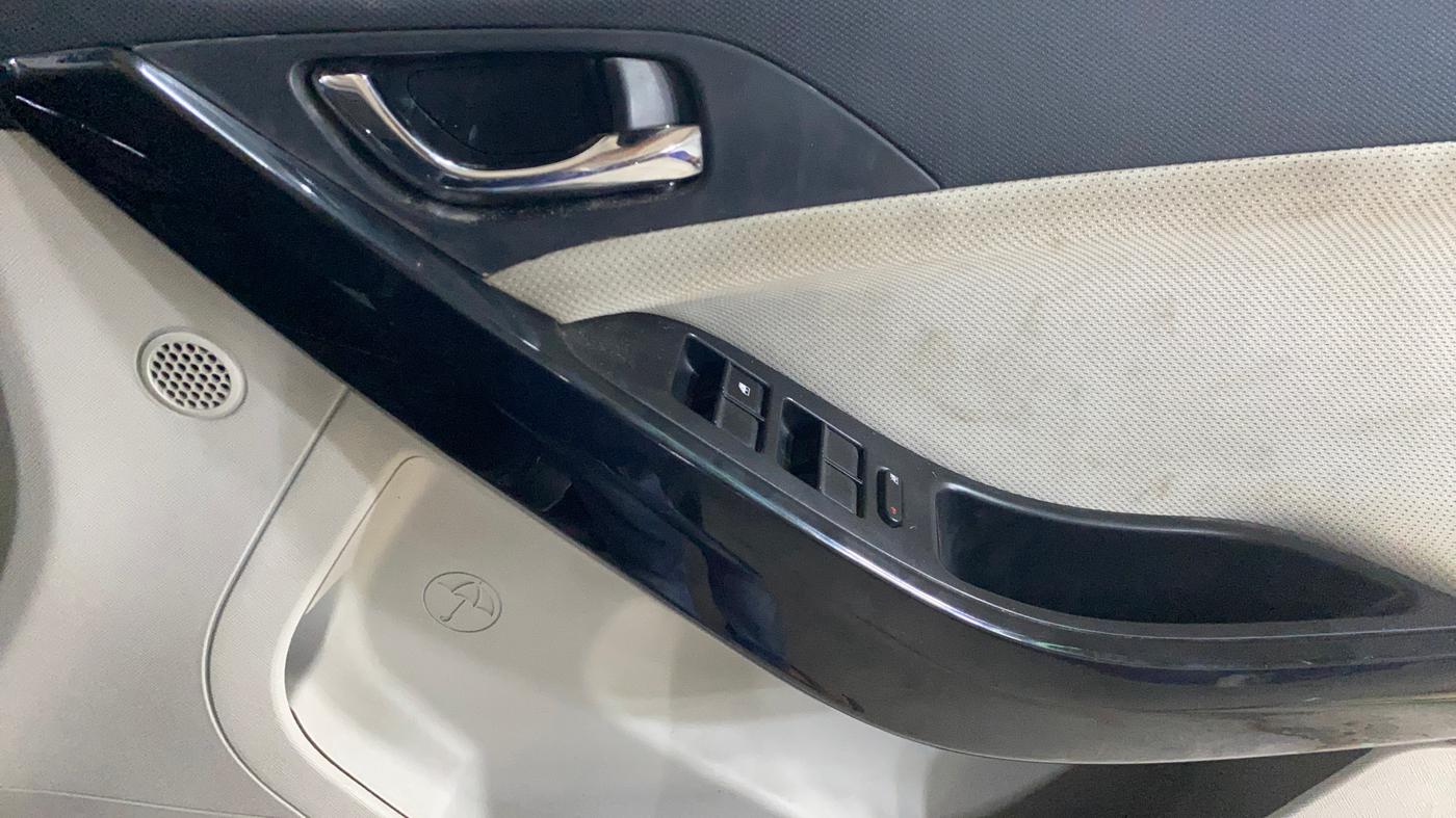 2021 Tata NEXON XZ PLUS PETROL, Petrol, Manual, 37,725 km, Driver Side Door Panels Control