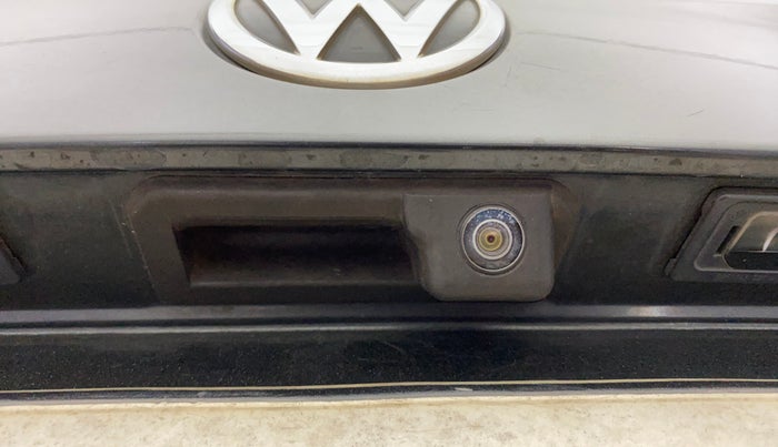 2016 Volkswagen Ameo HIGHLINE PLUS 1.5L AT 16 ALLOY, Diesel, Automatic, 1,07,334 km, Parking Camera