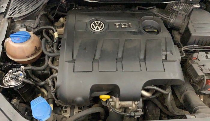 2016 Volkswagen Ameo HIGHLINE PLUS 1.5L AT 16 ALLOY, Diesel, Automatic, 1,07,334 km, Engine View - Right