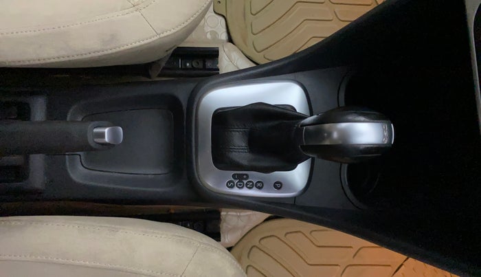 2016 Volkswagen Ameo HIGHLINE PLUS 1.5L AT 16 ALLOY, Diesel, Automatic, 1,07,334 km, Gear Lever