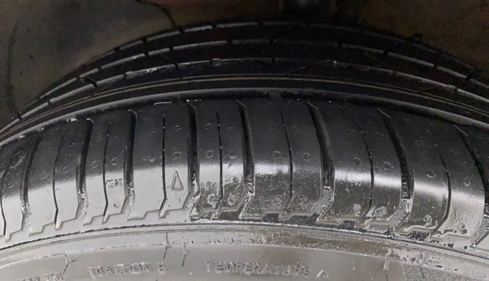 2019 Hyundai Verna 1.6 VTVT SX (O) AT, Petrol, Automatic, 26,671 km, Left Front Tyre Tread