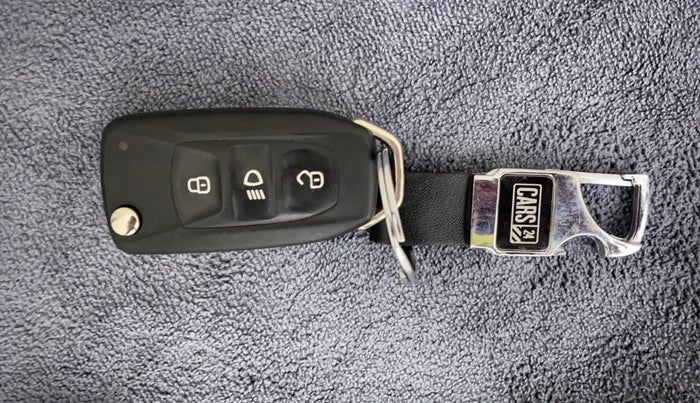 2022 Tata Tiago XZ PLUS CNG, CNG, Manual, 16,775 km, Key Close Up