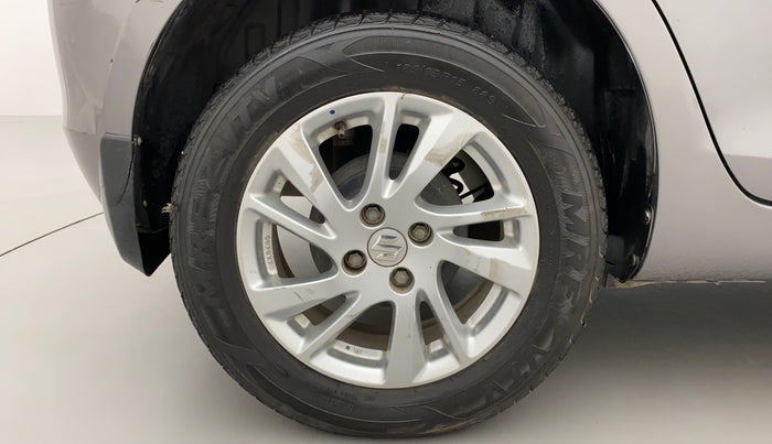 2012 Maruti Swift ZXI, Petrol, Manual, 62,316 km, Right Rear Wheel