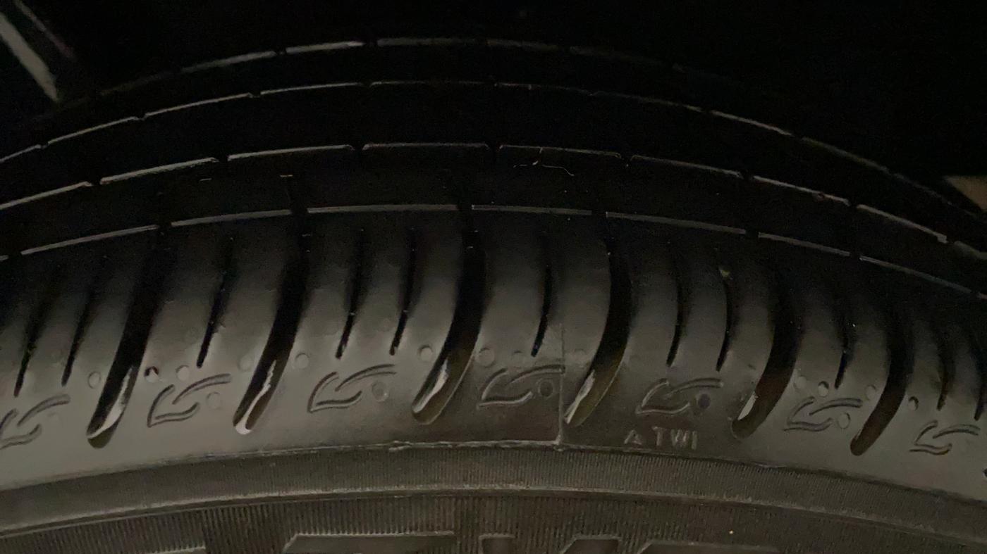 2017 Maruti Baleno ALPHA CVT PETROL 1.2, Petrol, Automatic, 46,897 km, Right Front Tyre Tread