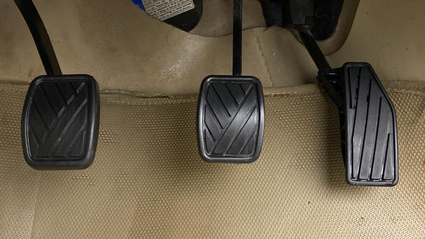 2017 Maruti Dzire VXI, Petrol, Manual, 37,536 km, Pedals