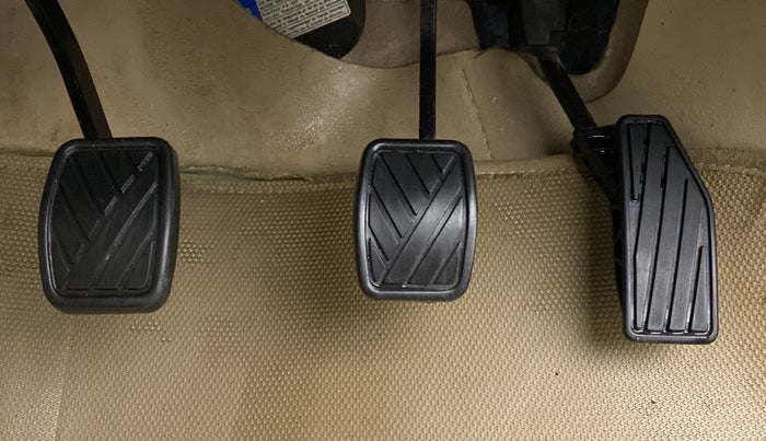 2017 Maruti Dzire VXI, Petrol, Manual, 37,536 km, Pedals