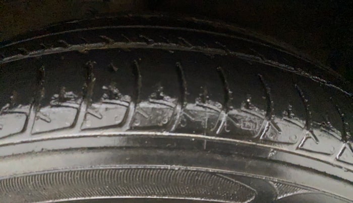 2015 Maruti Celerio ZXI AMT, CNG, Automatic, 39,155 km, Left Rear Tyre Tread