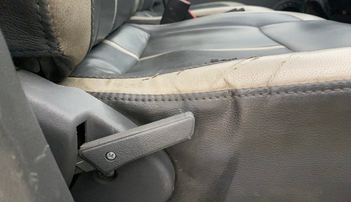 2012 Maruti Alto 800 LXI, Petrol, Manual, 82,143 km, Driver Side Adjustment Panel