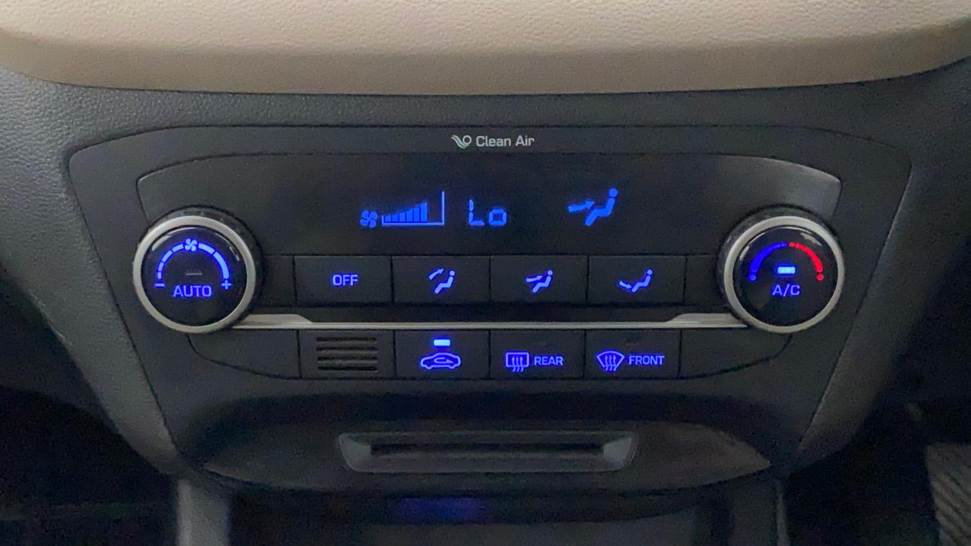 2016 Hyundai Elite i20 ASTA 1.2 (O), Petrol, Manual, 35,314 km, Automatic Climate Control