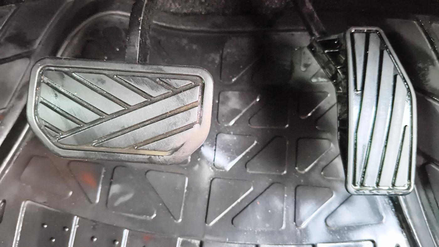 2018 Maruti Baleno ALPHA CVT PETROL 1.2, Petrol, Automatic, 59,893 km, Pedals