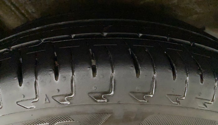 2020 Maruti IGNIS ALPHA 1.2 AMT, Petrol, Automatic, 32,181 km, Left Front Tyre Tread