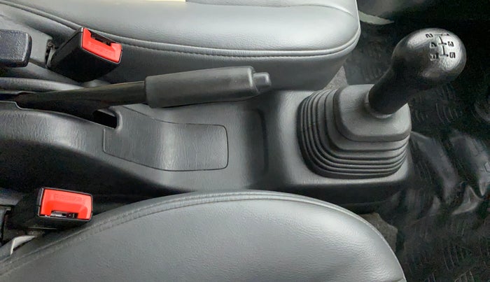 2018 Maruti Eeco 5 STR WITH A/C+HTR, Petrol, Manual, 27,583 km, Gear Lever