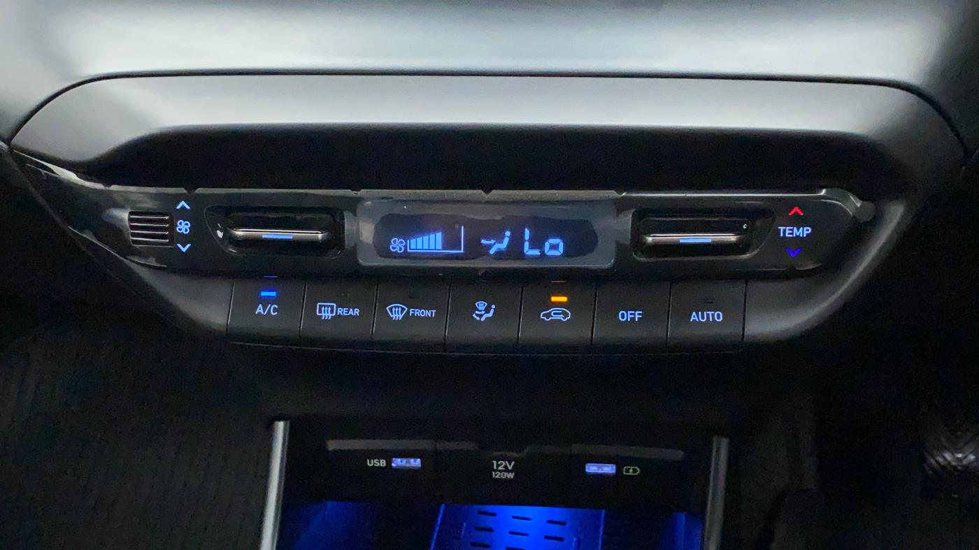 2022 Hyundai NEW I20 ASTA (O) 1.2 MT, Petrol, Manual, 26,675 km, Automatic Climate Control