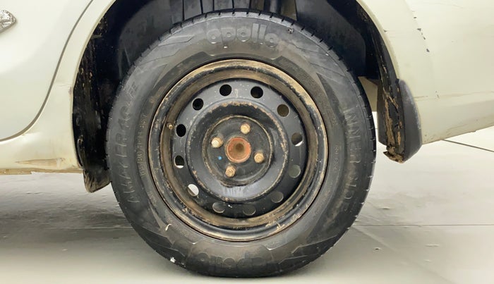 2018 Maruti Dzire VXI AMT, CNG, Automatic, 96,045 km, Left Rear Wheel