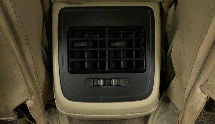 2018 Maruti Dzire VXI AMT, CNG, Automatic, 96,045 km, Rear AC Vents