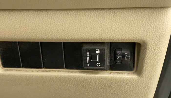 2018 Maruti Dzire VXI AMT, CNG, Automatic, 96,045 km, Dashboard - Headlight height adjustment not working