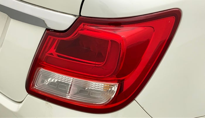 2018 Maruti Dzire VXI AMT, CNG, Automatic, 96,045 km, Right tail light - Minor damage