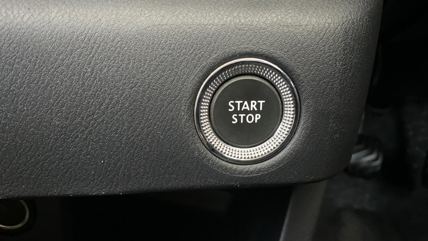 2023 Nissan MAGNITE XV PREMIUM, CNG, Manual, 8,743 km, Keyless Start/ Stop Button