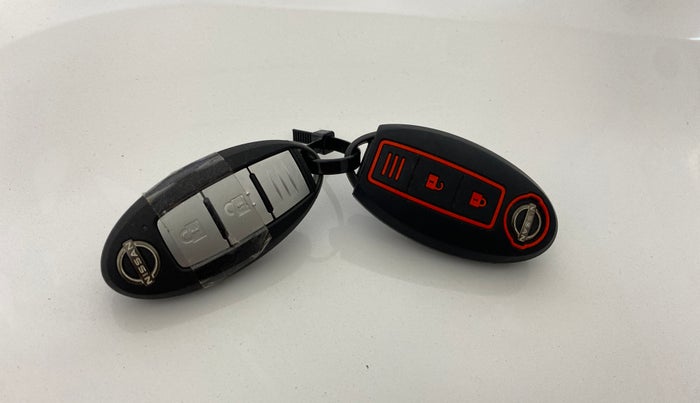 2023 Nissan MAGNITE XV PREMIUM, CNG, Manual, 8,767 km, Key Close Up