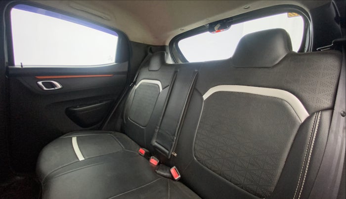 2020 Renault Kwid CLIMBER 1.0 (O), Petrol, Manual, 42,325 km, Right Side Rear Door Cabin