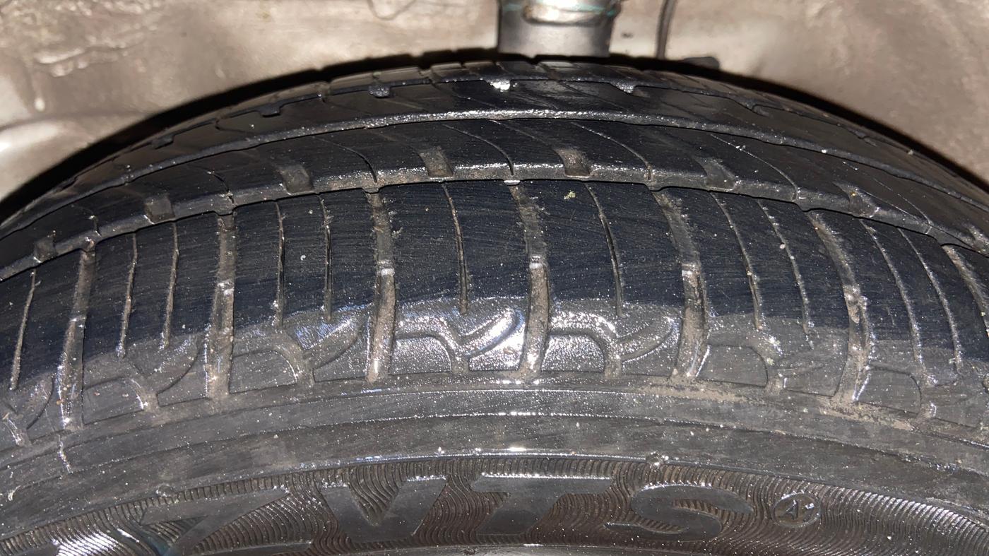 2018 Maruti Wagon R 1.0 VXI, Petrol, Manual, 38,213 km, Left Front Tyre Tread
