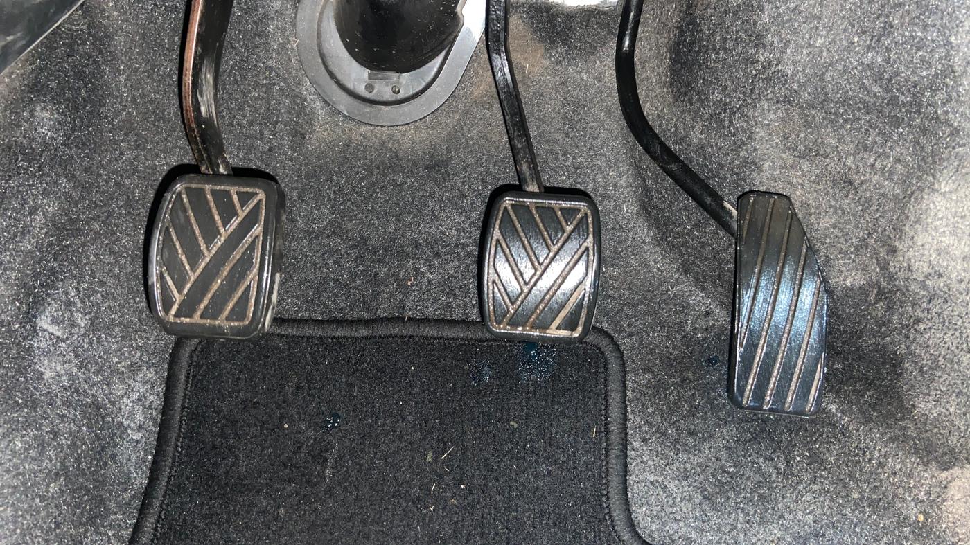 2018 Maruti Wagon R 1.0 VXI, Petrol, Manual, 38,213 km, Pedals