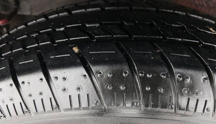 2017 Maruti Celerio VXI (O) AMT, Petrol, Automatic, 48,095 km, Right Rear Tyre Tread