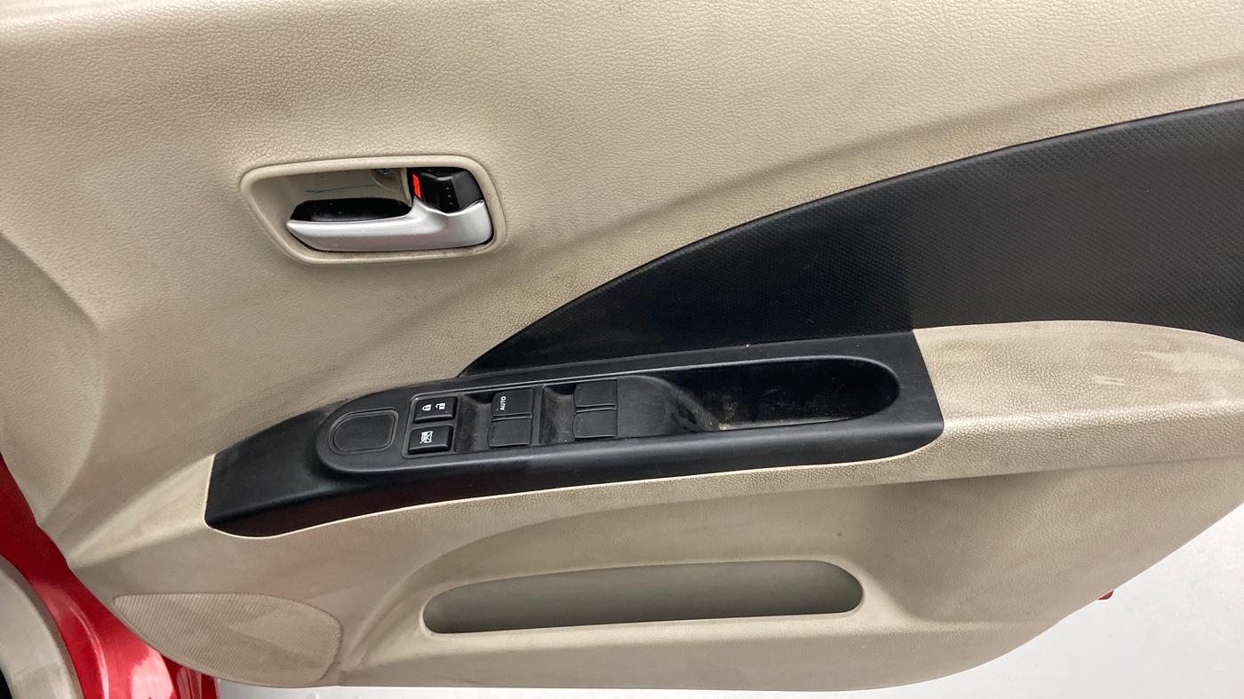 2017 Maruti Celerio VXI (O) AMT, Petrol, Automatic, 48,095 km, Driver Side Door Panels Control