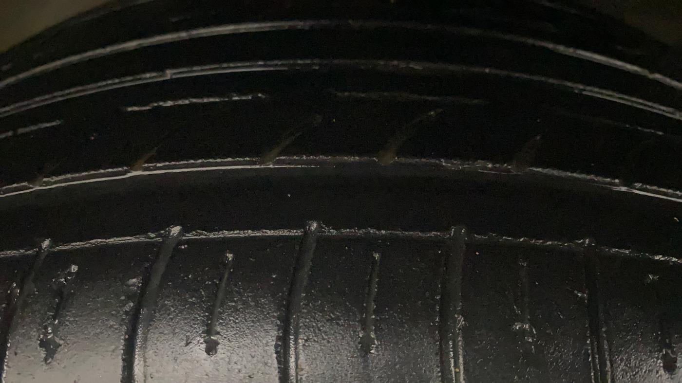 2020 Hyundai Verna SX (O) 1.5 VTVT IVT, Petrol, Automatic, 97,404 km, Left Front Tyre Tread