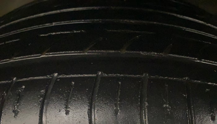 2020 Hyundai Verna SX (O) 1.5 VTVT IVT, Petrol, Automatic, 91,811 km, Left Front Tyre Tread