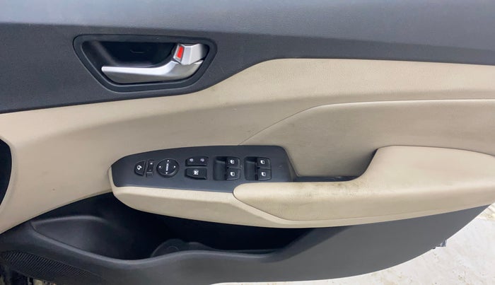 2020 Hyundai Verna SX (O) 1.5 VTVT IVT, Petrol, Automatic, 91,811 km, Driver Side Door Panels Control