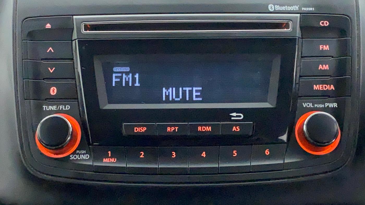 2018 Maruti Swift VXI AMT D, Petrol, Automatic, 82,496 km, Infotainment System
