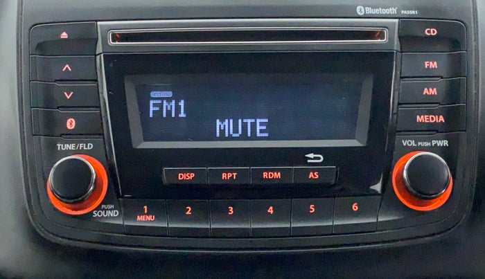 2018 Maruti Swift VXI AMT D, Petrol, Automatic, 82,496 km, Infotainment System